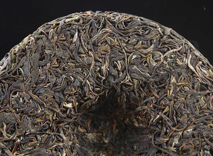 HelloYoung Yunnan Menghai Pu'er Raw Tea Cake Black Tea 357g 易武高山青饼