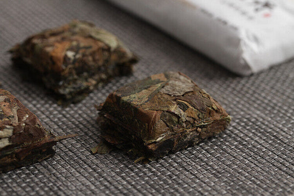 HelloYoung 50g Yunnan Old White Tea White Peony alpine sun-dried date medicinal fragrance