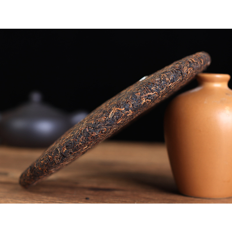 HelloYoung Tea Ripe Tea Cake Royal Scent Banzhang Health Care 357g Banzhang Pu-erh