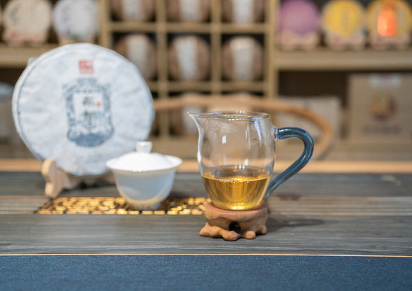 HelloYoung 357g Yunnan Pu'er Tea Raw Tea Bulang Mountain Ancient Tree Tea Cake