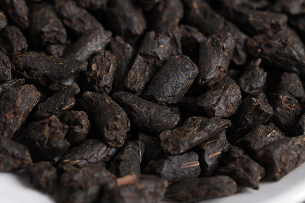 HelloYoung 500g/Tin Yunnan Pu'er Tea Menghai Ripe Tea Jujube Tea Fossil Crushed Silver