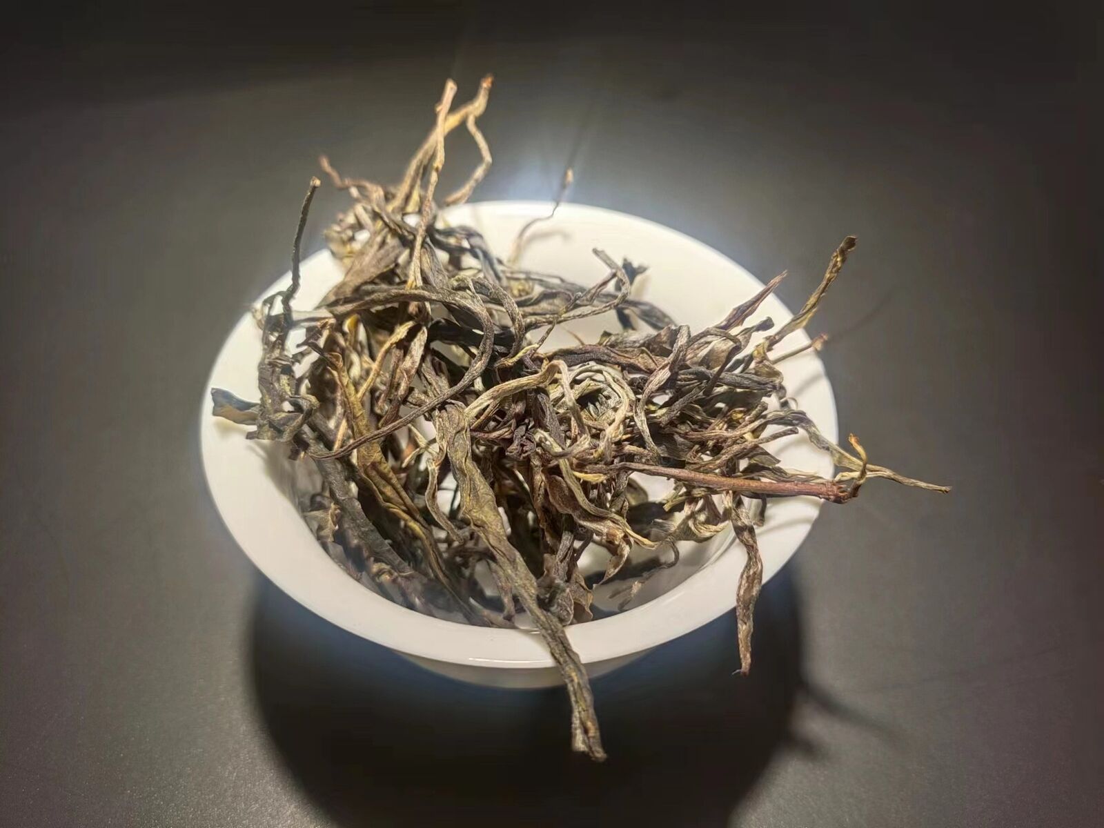 HelloYoung Yunnan Tea Nannuo Mountain Pema Ancient Tree First Spring Pu'er Raw Tea 100g