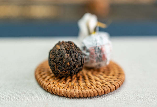 HelloYoung 8g/pastille Icelandic Dragon Pearl Pu-erh Ripe Tea Small Tuocha Dragon Pearl