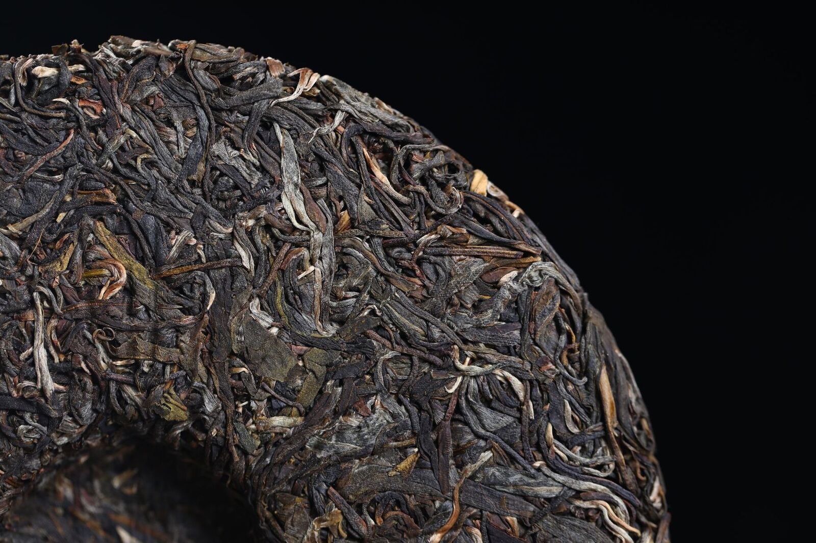 HelloYoung 357g Yunnan Pu-erh Tea Yiwu Mint Ho-Tang Ming Qian Raw Tea Seven Seed Cake