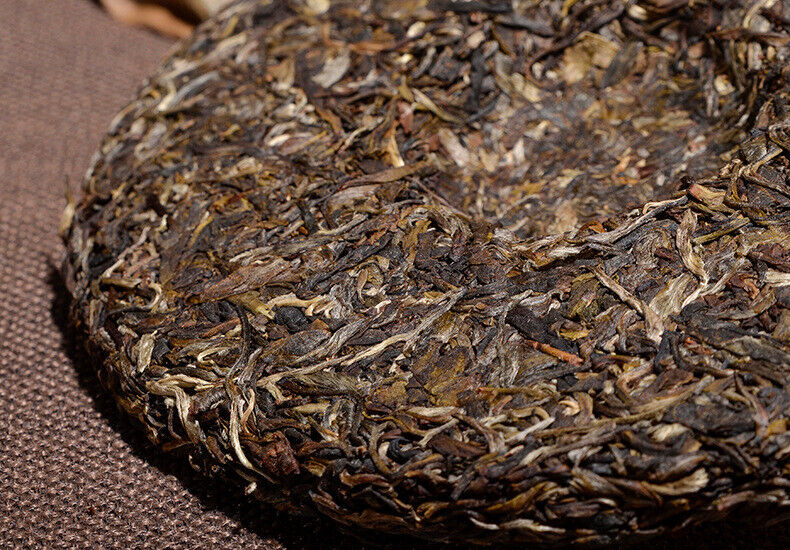 Yunnan Pu'er Tea Raw Tea Cake 357g Ancient Tree Tea Raw Tea Healthy Drink