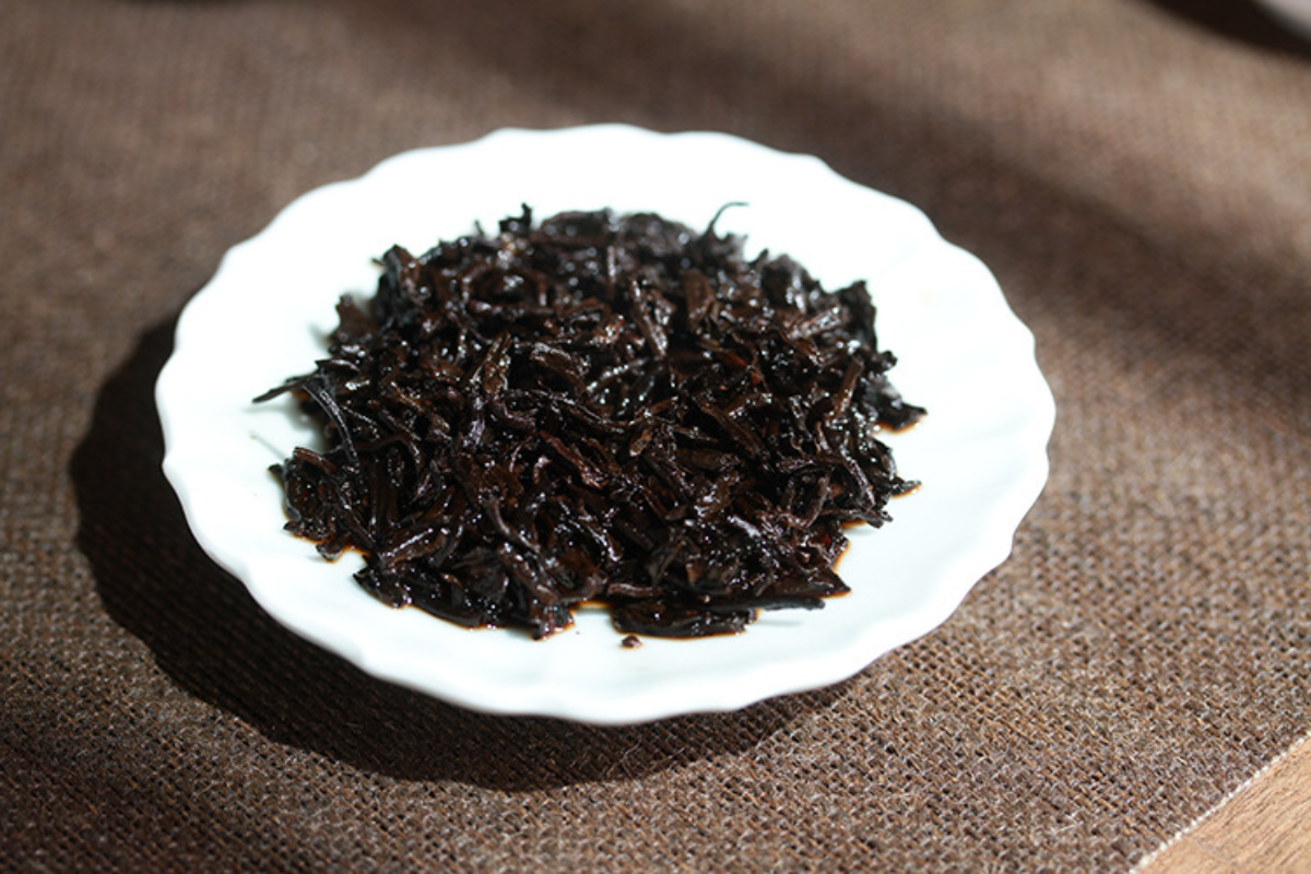 HelloYoung 672g Basket of 84 pieces Yunnan Puerh Cake Ripe Tea Linglong Small Cake