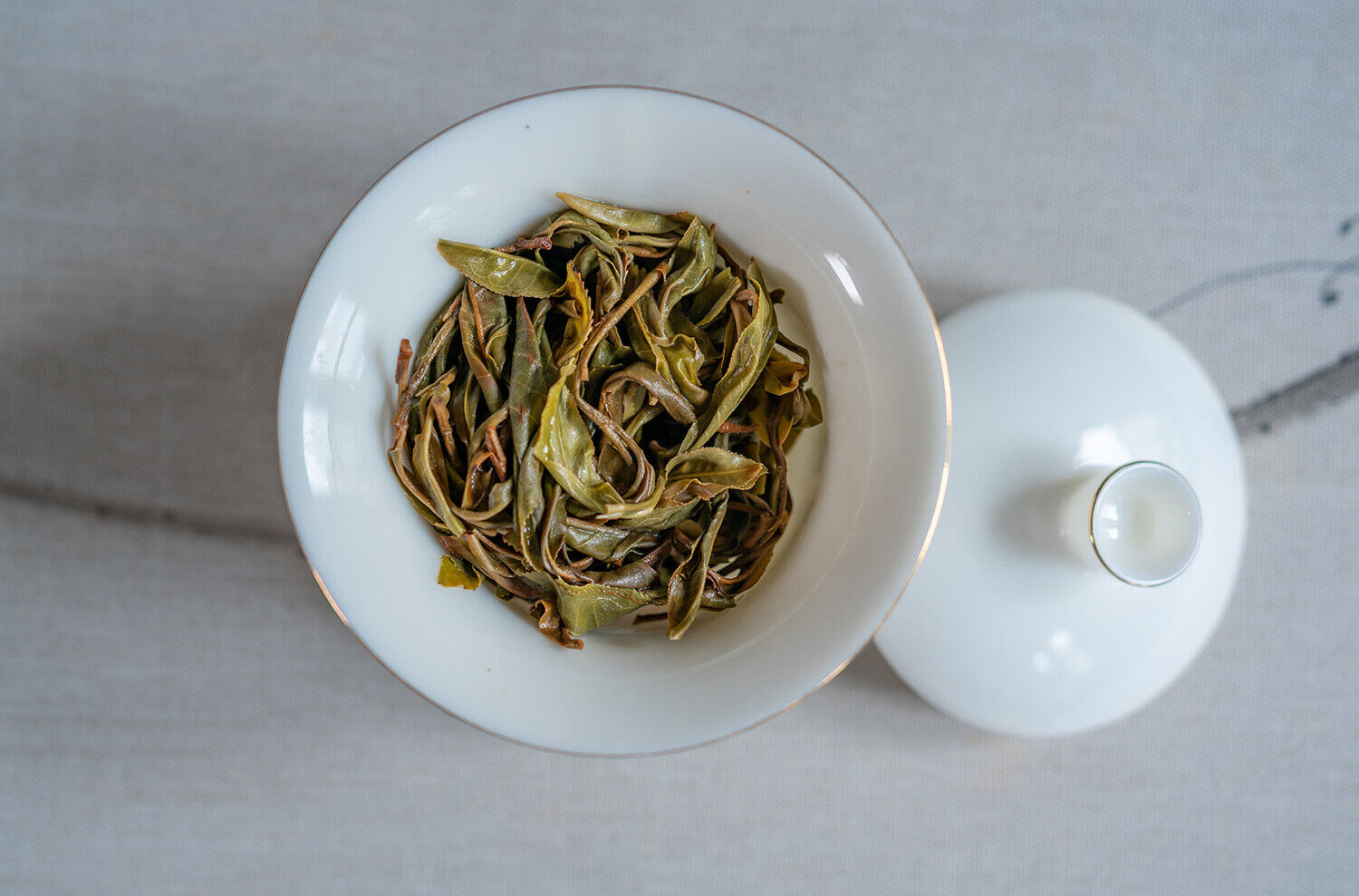 HelloYoung 357g Xigui First Spring Pu'er Raw Tea Yunnan Ancient Pu'er Seven Seed Cake Tea