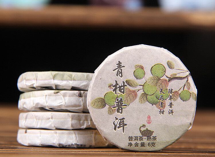 Tangerine Peel with Pu-erh Tea Cake Yunnan Pu-erh Tea Xinhui Dried