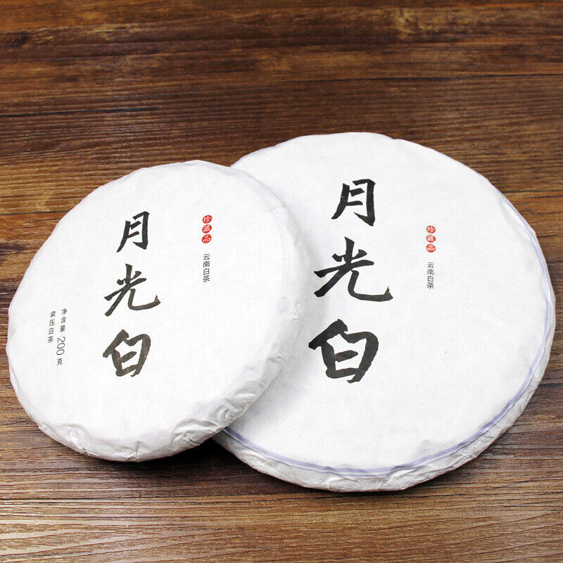 HelloYoung Yunnan Aged Pu'er Green Tea Healthy Drink 200g Moonlight White Pu-Erh Tea Cake Main image