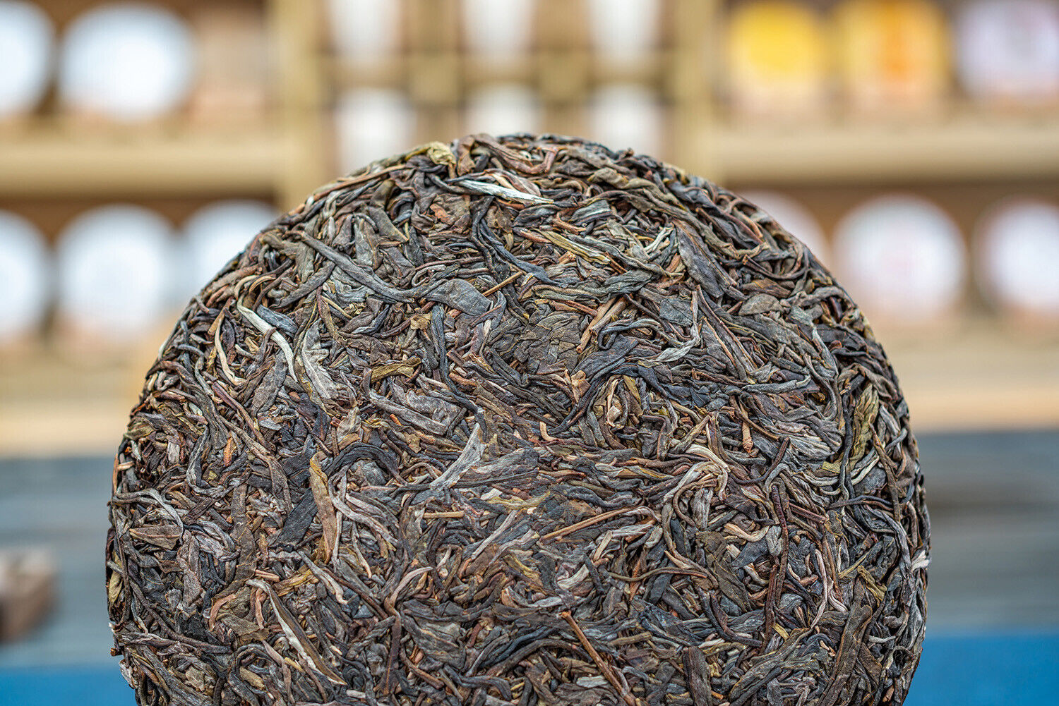 HelloYoung 357g Yunnan Jingmai Xiang Qing Yu Lan Xiang Pu'er Raw Tea Cake Pu'er Cake Tea