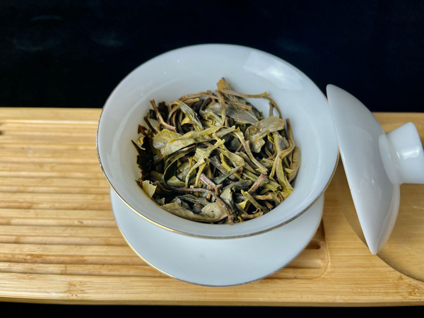 HelloYoung 357g Yunnan Pu'er Raw Tea Cake Baiying Mountain Ancient Pure Material Raw Tea