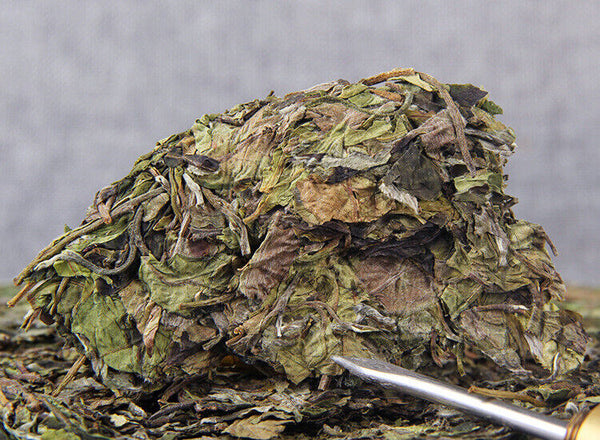 HelloYoung 357g（12.6Oz）Yunnan Ancient White Tea Natural Tea Leaf Healthy Drink