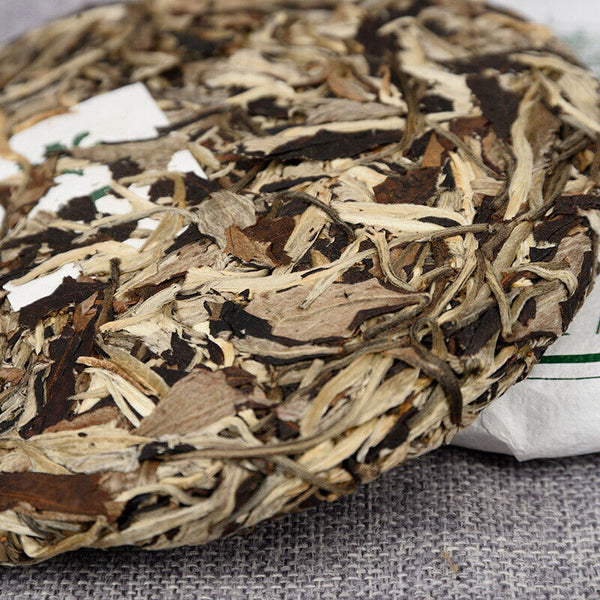 HelloYoung 357g/cake Yunnan White Tea Old Tree Moonlight White Long Jiao Mei Ren White Te