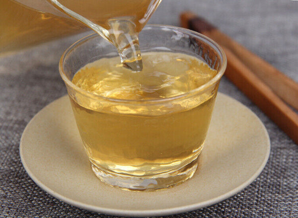 HelloYoung Pu'er Raw Tea Cake Yunnan Tea Cake 年南糯山古树纯料普洱茶生茶饼云南七子饼茶357g