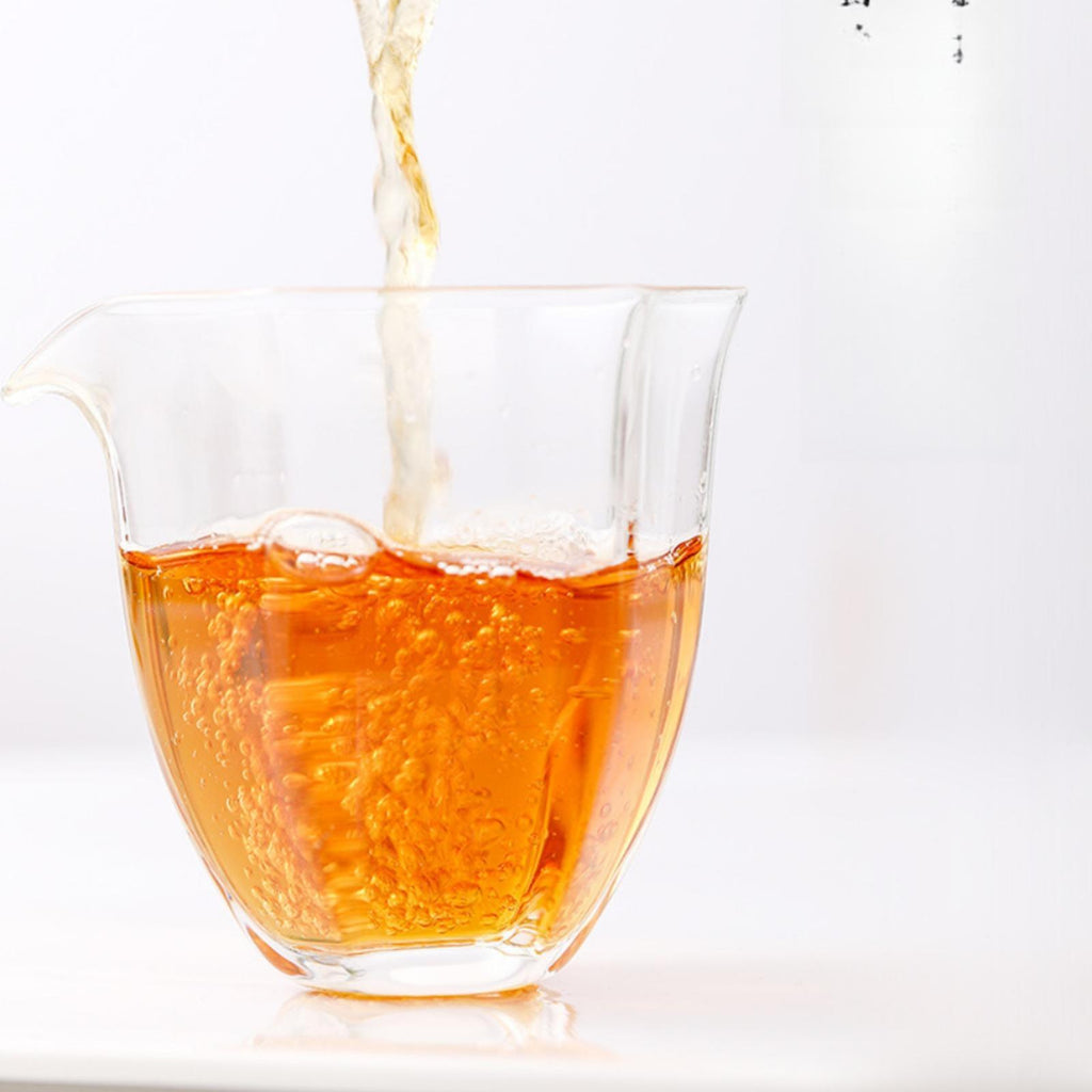 200g  Healthy Drink Yunnan Tea King Tea Ancient Tree Sun-Dried Red Tea Cake