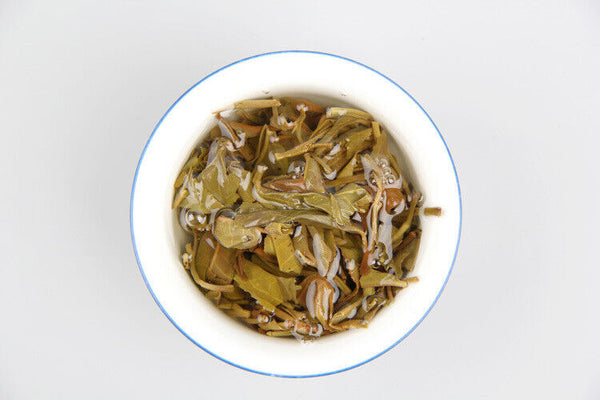 HelloYoung 357g Ming Qian Ancient Tree Spring Tea Pu'er Raw Tea Seven Seed Cake Tea