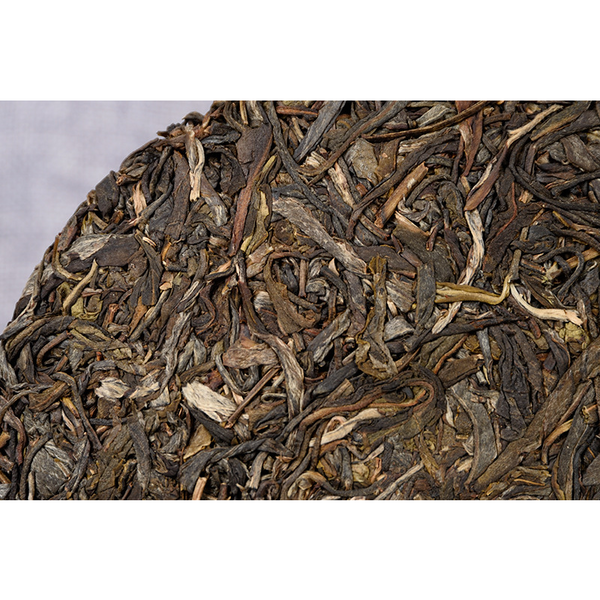 Spring Tea Tea Cake 357 Organic Green Tea Yiwu Fenghuang Wo Seven Seeds Cake