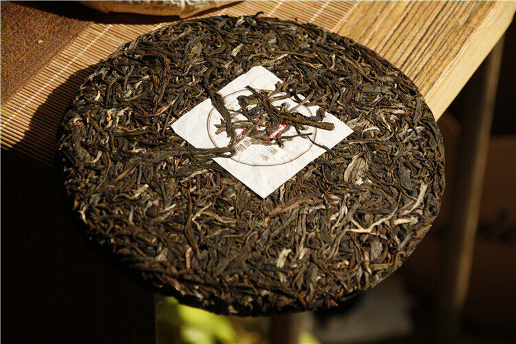 HelloYoung 357g Pu-erh Raw Tea Old Panzhang Brown Mountain Yunnan Seven Cakes Hand Pressed