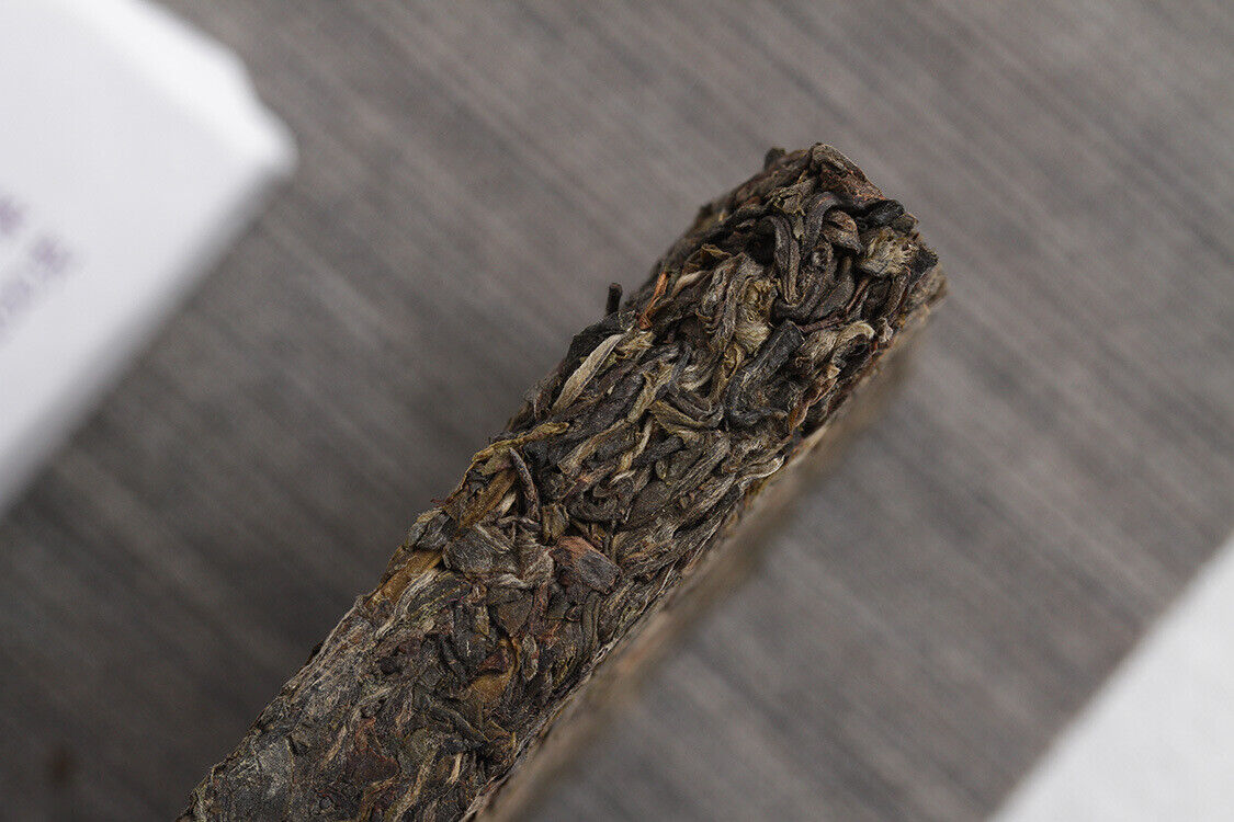 HelloYoung 200g Yunnan Pu'er Tea Bulang Spring Tip Pu'er Raw Brick Pre-Mingling Spring Tea