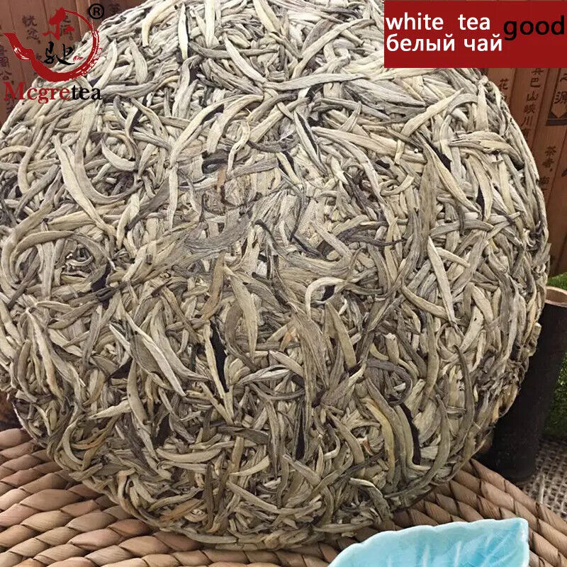HelloYoung New Natural Organic Tea Bai Hao Yin Zhen Pekoe Silver Needle White Tea Cake 300g Main image