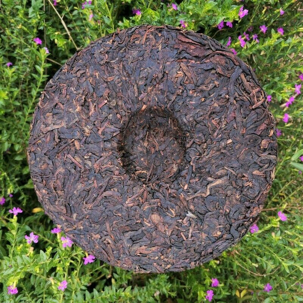 HelloYoung High Quality Cooked Pu'er Tea Health Care Bingdao Yunnan Ripe Tea Cake 357g