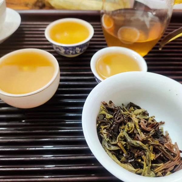 HelloYoung Yunnan Tea Banzhang Peacock Collector's Edition Ancient Pu'er Tea 357g Cake Tea