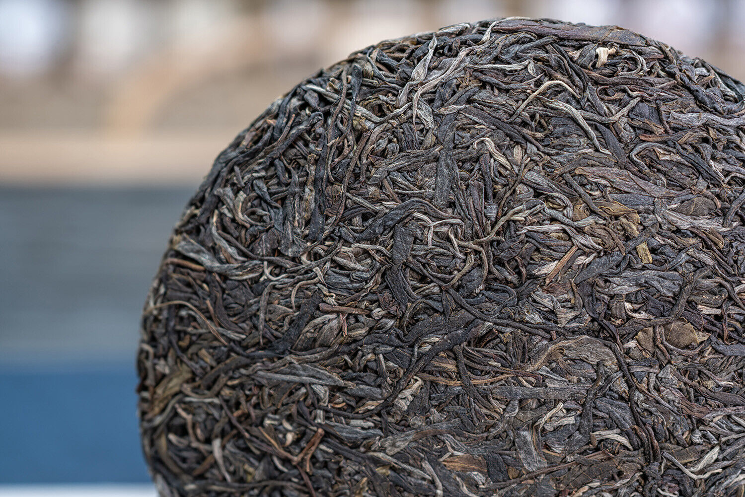 HelloYoung 357g Yunnan Ancient Tree Pu'er Tea Yiwu Baihua Tree Pu'er Raw Tea Cake