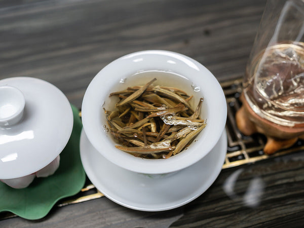 HelloYoung 200g Yunnan Tea Cake White Hair Silver Needle TeaJinggu White Bud Silver Bud
