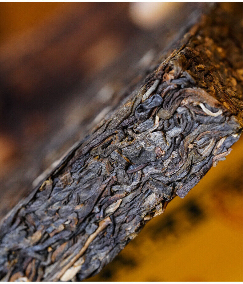 HelloYoung 250g Yunnan Pu'er Raw Tea Ancient Tree Tea Brick 易武生茶砖 250克砖茶云南普洱生茶古树茶