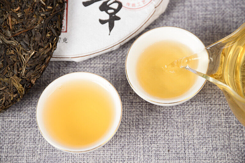 HelloYoung 357g Yunnan Lao Banzhang Pu'er Raw Tea Spring Tea Seven Seed Cake Tea
