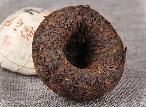Chinese Yunnan Fenghuang Compressed Fermented Shu Pu Strong Taste Puer Tea 100g