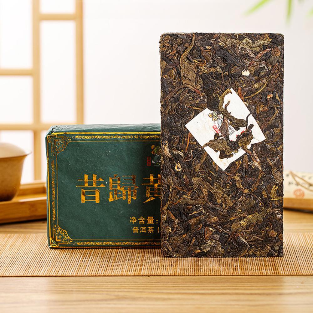 Additive-Free Yunnan Pu'er Tea Sheng Brick Xigui Golden Leaf Tea Tree King 1000g Main image