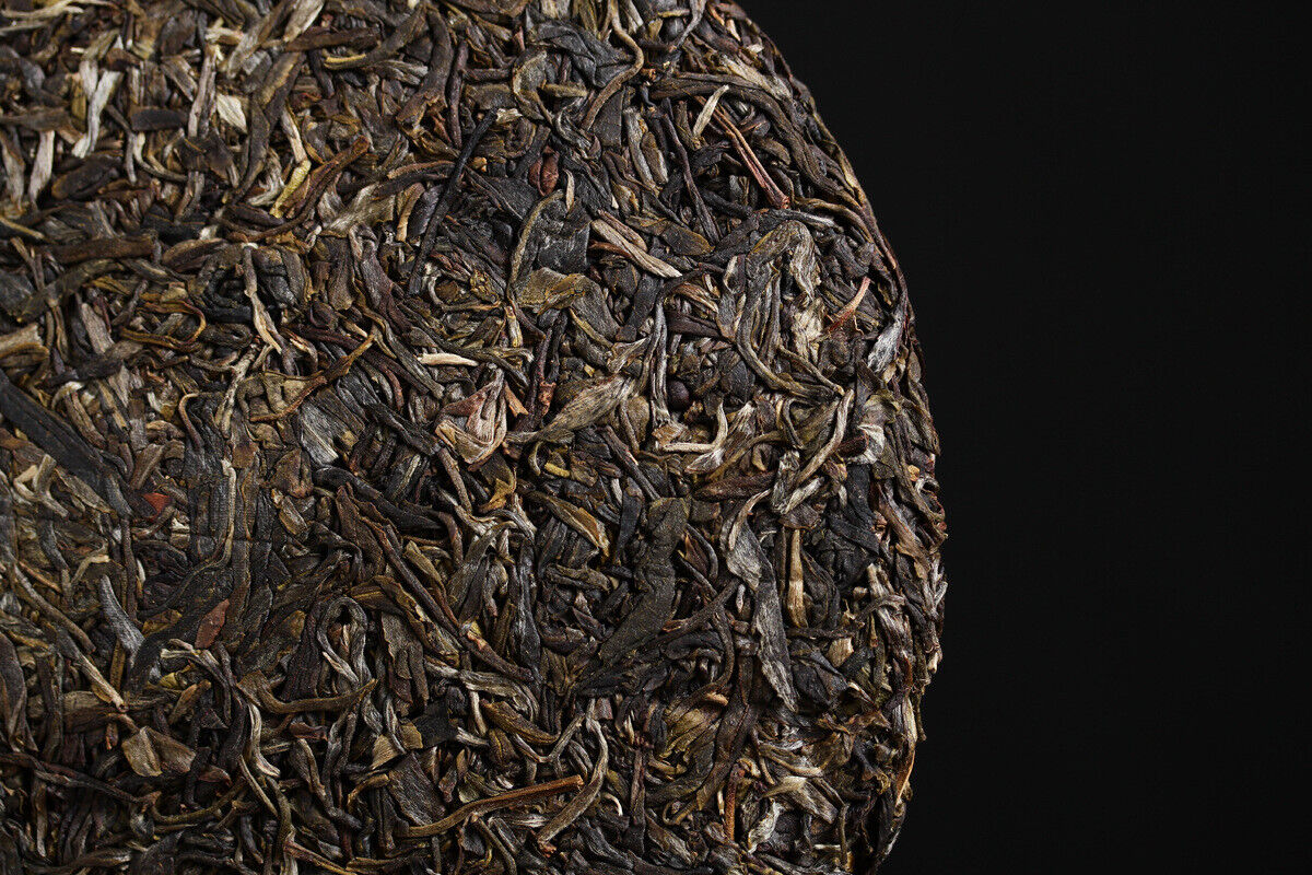 HelloYoung 357g Yunnan Pu'er Tea Chengyun Lao Banzhang Raw Tea Seven Seed Cake
