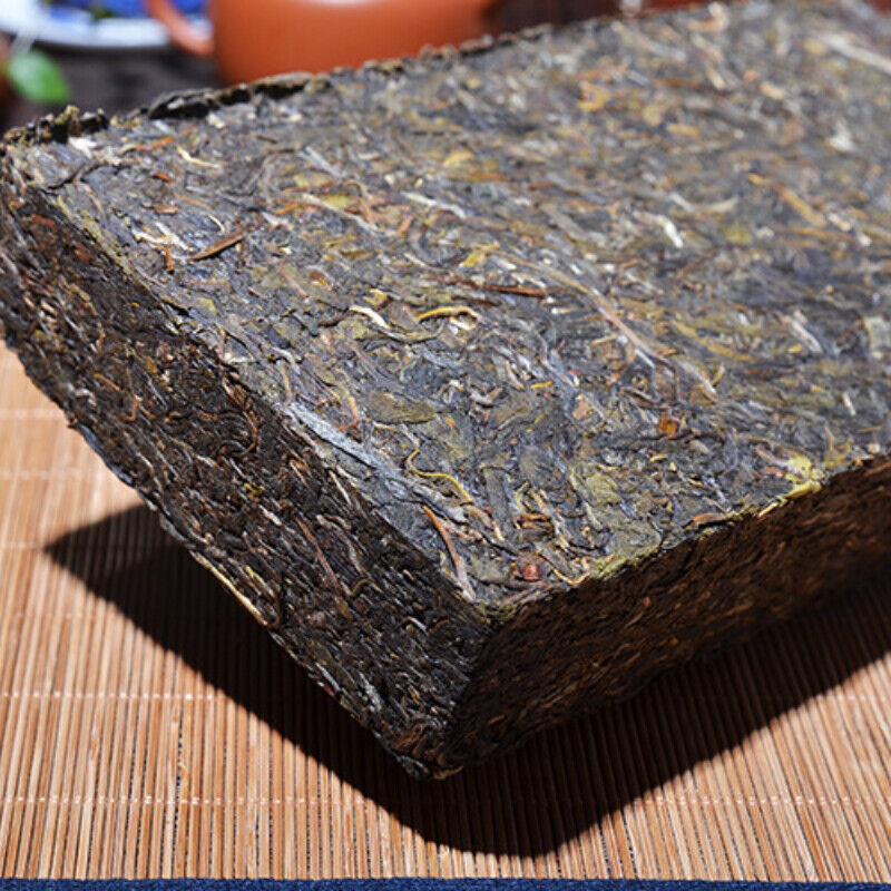 HelloYoung Yunnan Pu'er Tea Tea Ban Zhang Antient Tree Large Tea Bricks 1000g/2.2lb