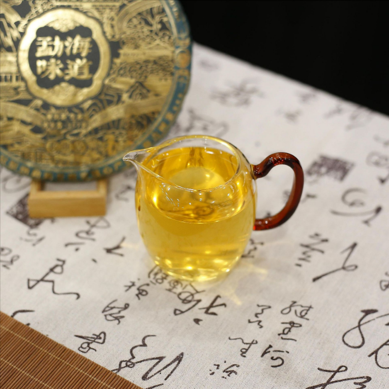 HelloYoung 357g Old Banzhang Yunnan Pu'er Tea Raw Tea Menghai Flavor Seven Seed Cake