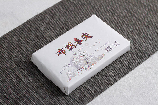 HelloYoung 200g Yunnan Pu'er Tea Bulang Spring Tip Pu'er Raw Brick Pre-Mingling Spring Tea