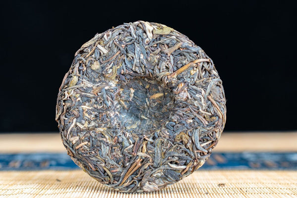 HelloYoung 100g Pu-erh Raw Tea Tea Cake Yunnan Iceland Ancient Tree Pu-erh Tea Leaves