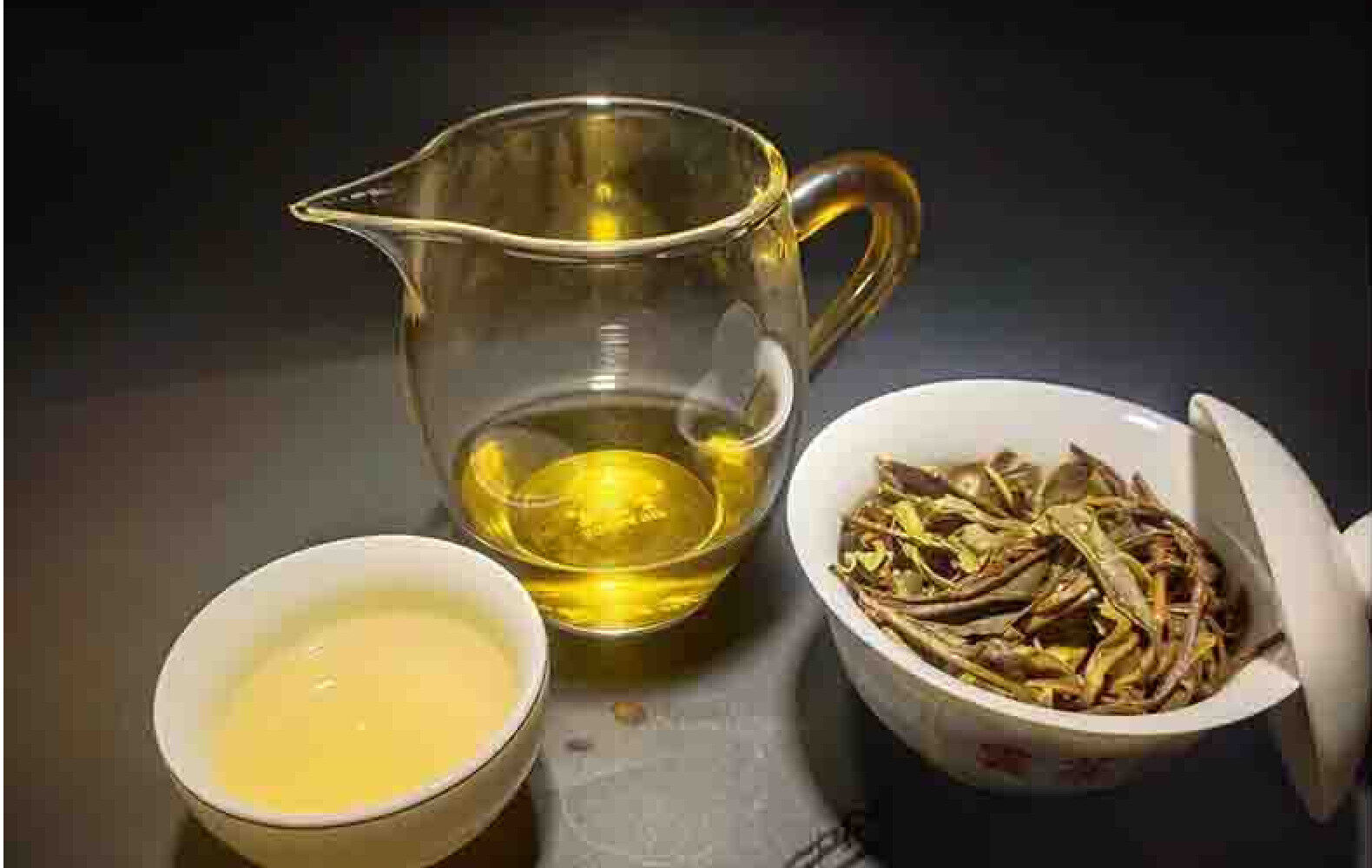 HelloYoung Yunnan Lincang Iceland Ancient Pure Small Cake Tea 7g Small Cake Tea 7 Pics/box