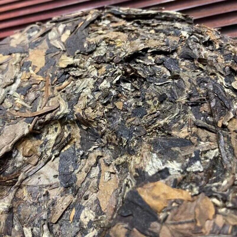 HelloYoung Yunnan White Tea Jinggu pressed of old white tea cake 357g/12.59oz