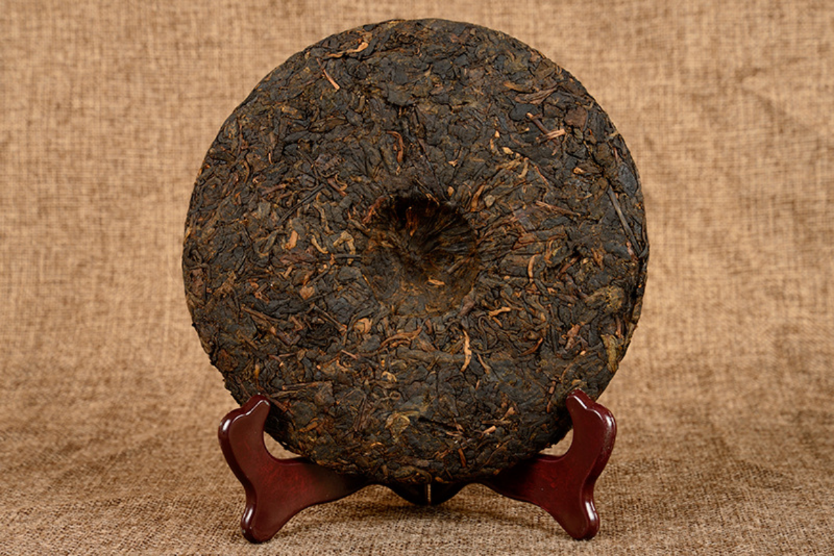 HelloYoung 357g Yunnan Pu'er Tea Old Banzhang Glutinous Fragrance Seven Seed Cake Ripe Tea
