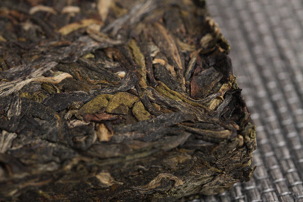 Yunnan Puerh Tea , Puerh Raw Tea Brick 200g Bright Front Spring Tea