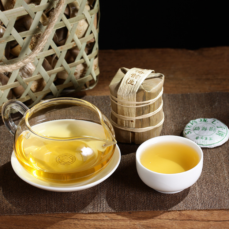 HelloYoung 672g Linglong Seven Cakes Raw Tea Yunnan Pu'er Tea Menghai 8g Mini Small Cakes