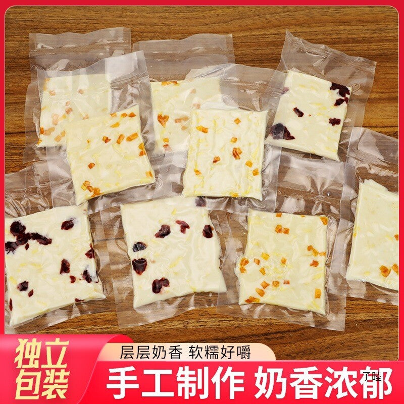 Handmade cheese pieces, cheese chunks, thousand layered milk skin Main image