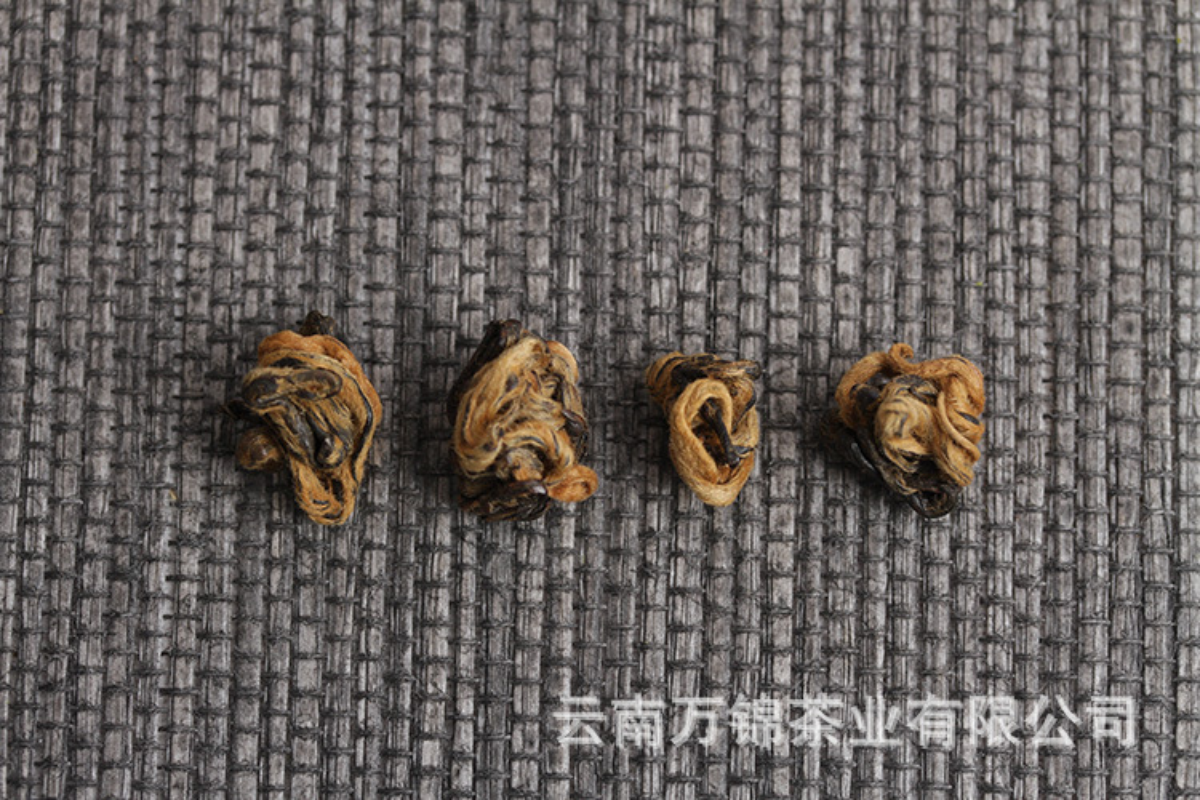 HelloYoung 500g Yunnan Fengqing early spring Yunnan black tea honey fragrance red conch