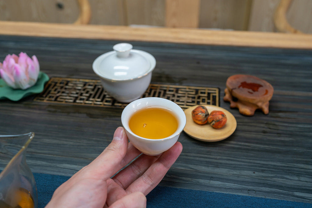 HelloYoung Yunnan Fengqing work black tea handmade dragon pearl small gold ball Dian Hong