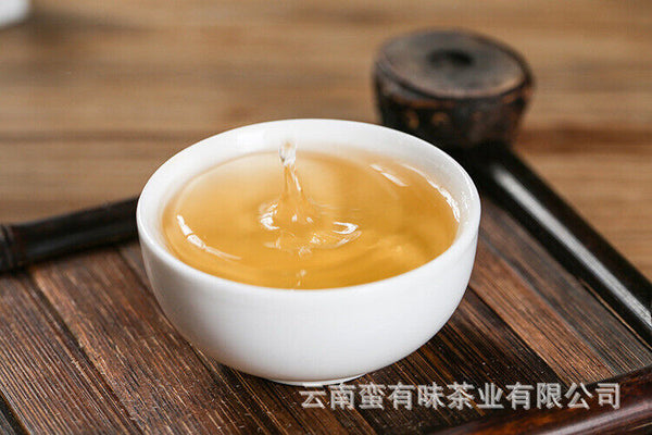 HelloYoung Yunnan Pu'er tea Lao Banzhang golden leaf raw tea 1pack of 4pieces 1bundle= 1kg