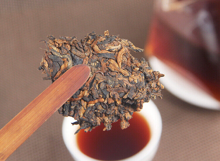HelloYoung 357g Yunnan Pu'er Ripe Tea Cake 云南普洱熟茶西双版纳茶区年春茶357g御贡金饼 普洱熟茶