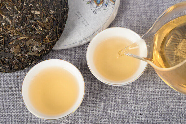 Ji Lu Shan  Ancient Tree Tea 200g Early Spring Tea Cake Yiwu Tea