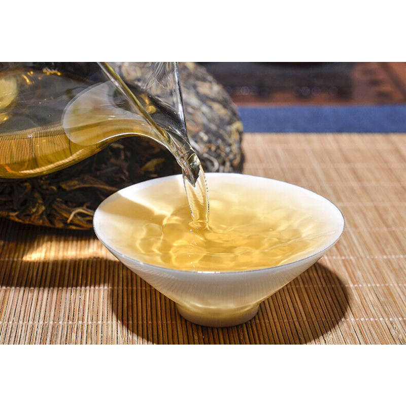 Green Tea Health Care 357g/12.59oz  Pu-erh Tea Cake Yiwu Ancient Tree Cha Tea