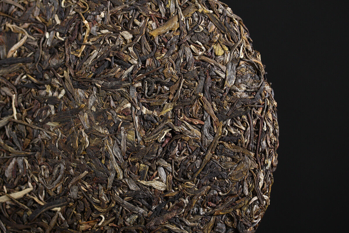 HelloYoung 357g Yunnan Pu'er Tea Bulang Mountain Raw Cake Big Old Tree Seven Seeds Cake
